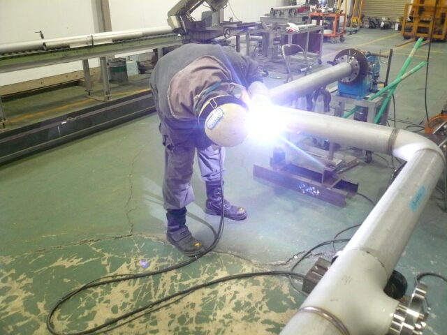 原子力・化学プラント配管据付及び溶接工事